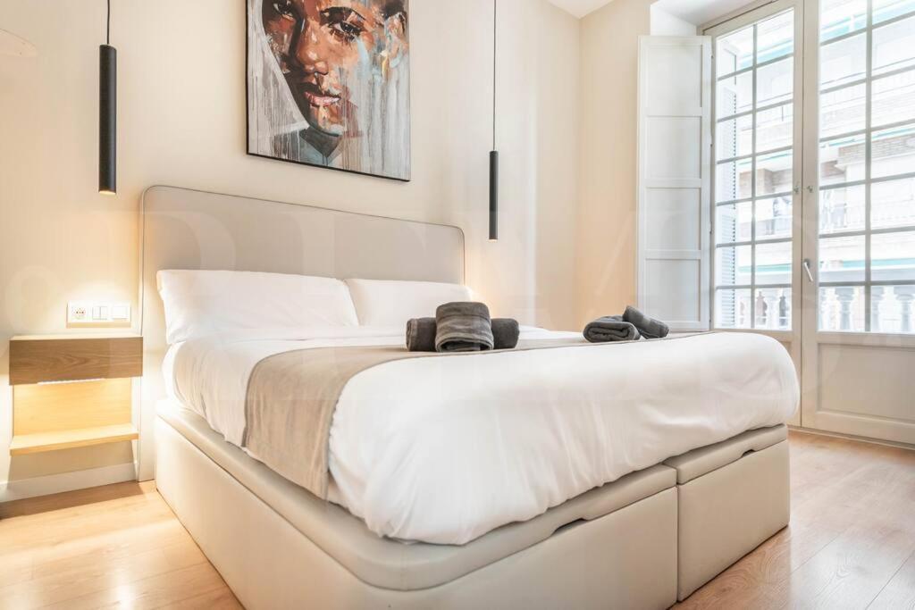 Chic In The Heart Of By Rems Apartment